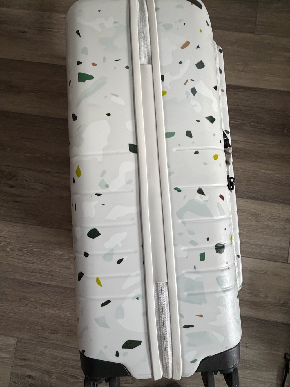 Beautiful Monos White Terrazzo-Print Carry-On Pro Plus Suitcase!! - Picture 12 of 16